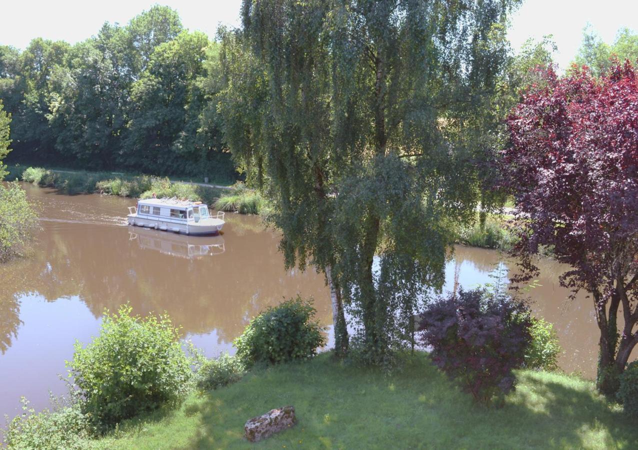 Bed and Breakfast Le Moulin Du Mottay Évran Exterior foto